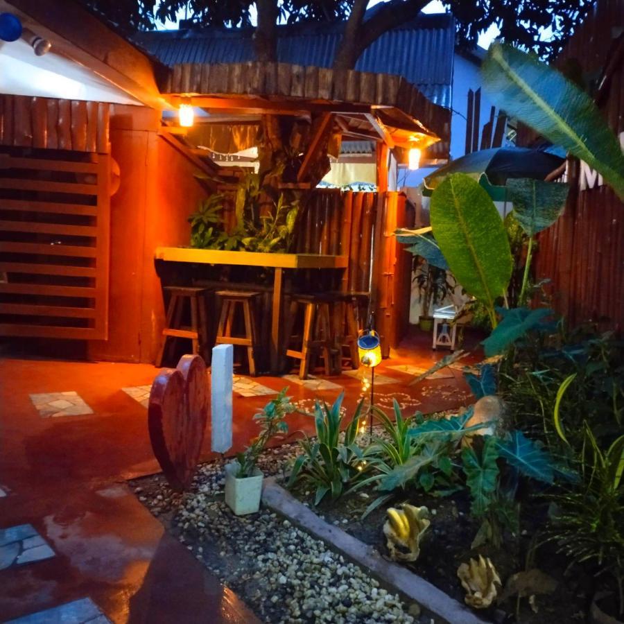Milvir Tourist Inn El Nido Buitenkant foto